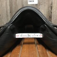18" M *4.25" 4 Star Saddlery Dressage Saddle, wool Flocking, Xlg Front Blocks, Flaps: 15.75"L x 12"W Serial #: 58096 18
