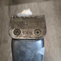 Clippers, blades *fair, older, TURNS ON, No Blade Movement, v.dirty, scratches, v.dirty blades, cracked/stained cord
