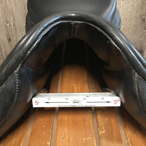 18 MW *5 Albion Legend K2 Dressage Saddle, Red Albion Fleece Cover, Black Leather Cantle Cover, Wool Flocking, Front & Rear Gusset Panels, Lg Front Blocks, Flaps: 16.75"L x 12.5"W Serial #: 315 18 68981