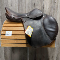 17.5 33cm M *4.5" Prestige X-Meredith Close Contact, 2 Billet Guards, Navy Prestige Cover, Pr 48" Prestige Stirrup Leathers, Med Front & Large Back Blocks, Synthetic Wool Panels, Calfskin, Flaps: 13"W x 13"L Serial #: 17 33 0804 1014 s5AA
