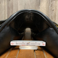 17.5 W *5.5" Hulsebos Zadels WB4 Dressage Saddle, Xlg Front Block, Wool Flocking, Lg Rear Gusset Panel, Shoulder Relief Panels, Flaps: 17.5"L x 12"W Serial #: 17.5 W 29 03 410 WB4
