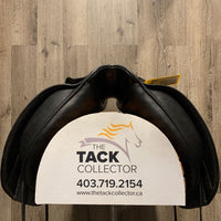 17.5 W *5.5" Hulsebos Zadels WB4 Dressage Saddle, Xlg Front Block, Wool Flocking, Lg Rear Gusset Panel, Shoulder Relief Panels, Flaps: 17.5"L x 12"W Serial #: 17.5 W 29 03 410 WB4
