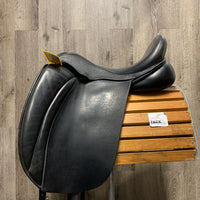 17.5 W *5.5" Hulsebos Zadels WB4 Dressage Saddle, Xlg Front Block, Wool Flocking, Lg Rear Gusset Panel, Shoulder Relief Panels, Flaps: 17.5"L x 12"W Serial #: 17.5 W 29 03 410 WB4
