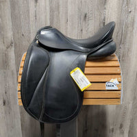 17.5 MW *5.25" Kentaur Elektra Dressage Saddle, Navy Fleece Kentaur Cover, Wool Flocking, Rear Gusset Panels, Xlg Front Blocks, Flaps: 17.75"L x 13"W Serial #: 4409 077
