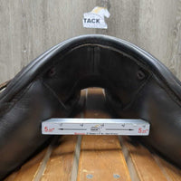 17.5 XW *MW (Wither *5.25") Sankey Dressage Saddle, Black Fleece Sankey Cover, XLg Velcro Front Blocks, Wool Flocking, Front & Rear Gusset Panels, Flaps: 16"L x 12.5"W Serial #: 0406714 17 1/2 XW
