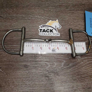 Thin Pinchless D Ring Snaffle *fair, mnr dirt, scuffs, scratches, welded