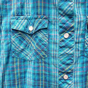 JUNIORS LS Western Shirt, snaps *gc, curled edges & collar ends, crinkles