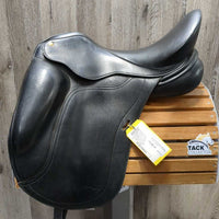 17.5 Adj *set XW DK Freedom Monoflap Dressage Saddle, 2 Front Velcro Blocks, Air Panels, Rear Gusset Panels, Flaps 16"L x 12.5"W Serial #: 0221 175 2542