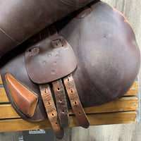 17.5 MW *5.25" Southern Stars Close Contact, 2 Billet Guards, Navy Cotton Cover, Wool Flocking, Med Back Blocks, Calfskin, Flaps: 14"L x 14"W Serial #: 17.5 M 29 120533
