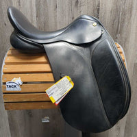 17.5 M *MW - 5.25" Exselle Dressage Saddle, Black Fleece Exselle Cover, Wool Flocking, Long Pencil Block, Rear Gusset Panels, Flaps: 17.75"L x 12"W Serial #: AF 063 1578