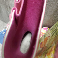 Pr Med Rain Boots, floral *gc, mnr dirt & rubs, hay, pebbles

