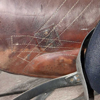 14" Ortho-Flex Endurance Saddle, 28" Neoprene girth, 2x thin Full Shims, 4x sm velcro shims, 3 prs Fleece Panel Covers. Pr Leathers & Irons Serial #XP074