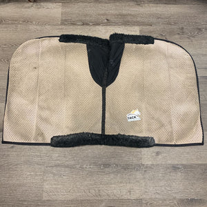 Mesh & Non Slip Dressage Saddle Pad, DK Saddlery *gc, clean, cracking, dry, rubs, snags, faded, hairy, cracks, clumpy