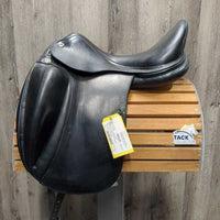 17" MW *5.25" Prestige X Helen K Monoflap Dressage Saddle, Navy Prestige Cover, XLg External Front Blocks, Synthetic Wool Flocking, Flaps: 16.25"L x 9.75"W Serial #: 17 34 07790220 *adjusted to 33cm 2021
