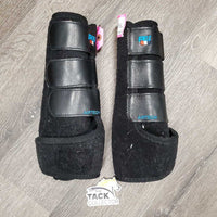 Pr Closed Boots, velcro *gc, clean, v.pilly & linty, hairy, edges: pilly & rubs, velcro: v.hairy & velcro
