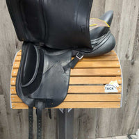 18" *adj MW *5.5" Schleese Heike Kemmer Dressage Saddle, 2 Lg Front Velcro Blocks, Navy Schleese Cover, Wool Flocking, Rear Gusset Panels, Cut out Shoulder Panels, Flaps: 17.5"L x 12"W Serial #: 3-HW-SR 3-17.5 10095S0211
