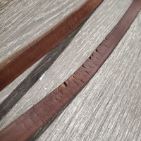 Thin Narrow Split Reins, snap ends *gc, mnr dirt, crackles, scuffs
