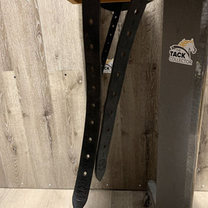 17.5" Adj *Red/Wide In Patrick Altair Dressage Saddle, 2 XL Front Velcro Blocks, Red Fleece Patrick Cover, Wool Flocking, Front & Back Gusset Blocks, Flaps: 16.5"L x 13"W Serial #: 17.5"