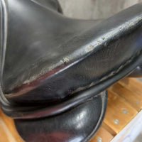 17.5" Adj? *set XW 7" Schleese JES Dressage Saddle, Wool Flocking, Lg Front Blocks, Rear Gusset Panels, Flaps: 16"L x 12.5"W Serial #: 3-17.5 5015S0604
