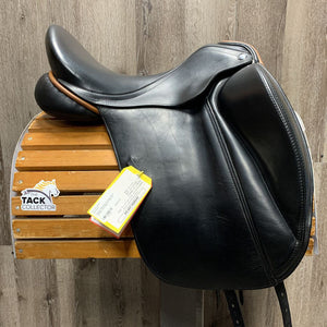 17" XW *6" Sankey Monoflap Dressage, Black Sankey Cover, XLg Long Front Blocks, Wool Flocking, Front & Rear Gusset Panels, Flaps: 16.5"L x 12"W Serial #: 17T 138915