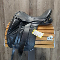 17.5" XW *7" Black Country Equinox Monoflap Trail - Dressage, Lg Short Exterior Front Blocks, Wool Flocking, Serge Panels, soft Schrumph leather, Extra D Rings & Seat Foam, Rear Gusset Panels, Flaps: 15"L x 12"W Serial # 1732 171/2 W Spring Tree
