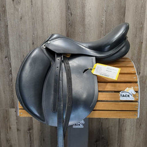 17" MW *5" Fouganza Close Contact, Pr Stirrup Leathers, 2 Billet Guards, Lg Front & Back Blocks, Foam Panels, Rear Gusset Panels, Flaps: 14.5"L x 13.5"W Serial #: 99867 82271 2721 17 1/2