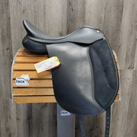 17.5 Adj *XW/White Gullet in Wintec 500 Wide Dressage Saddle, Blue Wintec Cover, CAIR Panels, No Blocks or Extra Gullets, Front & Rear Gusset Panels, Flaps: 17"L x 12.75" Serial #: W 18 01 1143-44DR 17.5"
