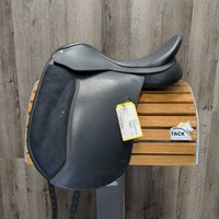 17.5 Adj *XW/White Gullet in Wintec 500 Wide Dressage Saddle, Blue Wintec Cover, CAIR Panels, No Blocks or Extra Gullets, Front & Rear Gusset Panels, Flaps: 17"L x 12.75" Serial #: W 18 01 1143-44DR 17.5"
