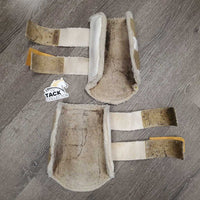 Pr Closed Boots, velcro, fleece *fair, dirty, older, dingy, hairy, cracking, dingy, stains
