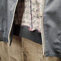 Windbreaker Jacket, zipper *vgc, seam puckers, zipper: missing tab & stuck, pilly cuffs
