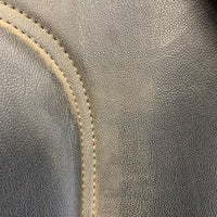 17 M-MW *5" Supra Synthetic Dressage, Navy Shedrow Nylon Cover, 2 Med-Long Front Velcro Blocks, Foam Panels, Front & Rear Gusset Panels, Flaps: 17.5"L x 11.5"W Serial #: ---
