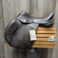 17" MW *5.25" Black Country Ricochet Close Contact, 2 Billet Guards, Black - Black Country Saddle Cover, Wool Flocking, Front & Back Gusset Panels, Med Front & Large Back Blocks, Flaps: 13.5"L x 13"W Serial #: 17T 18306
