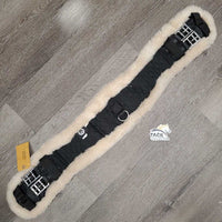 Quilt & Sheepskin Dressage Girth, 2x elastics, D Ring *vgc/xc, clean, mnr clumpy & hair
