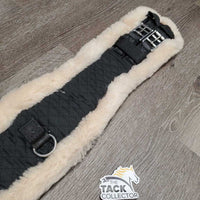 Quilt & Sheepskin Dressage Girth, 2x elastics, D Ring *vgc/xc, clean, mnr clumpy & hair
