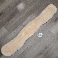 Quilt & Sheepskin Dressage Girth, 2x elastics, D Ring *vgc/xc, clean, mnr clumpy & hair
