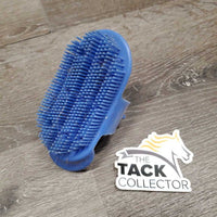 Plastic Curry Comb *vgc, mnr dirt, hair, marker, scuffs
