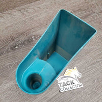 Plastic Feed Scoop *gc, dirty, faded, scrapes, residue
