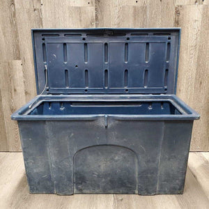 Plastic Trunk *gc, dirty, stains, faded, residue, older, smells (iodine?)