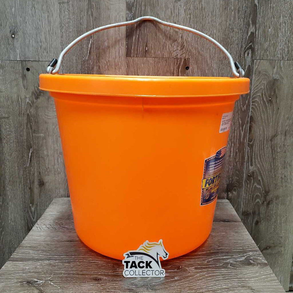 Flat Back Plastic Bucket *vgc, clean, mnr scratches