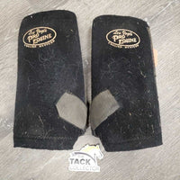 Pr Closed Boots, velcro *fair, hairy, clean, faded, torn, velcro: frayed & weak, repair, rough edges, older
