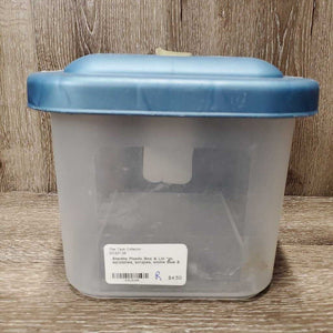 Plastic Box & Lid *gc, scratches, scrapes, stains