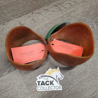 Pr Rubber Pull On Hind Boots, tag *new, dirty, residue