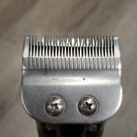 Single Speed Cordless Clippers, Blades, Cover, Charger, 5 Plastic Guards *gc, clean, broken teeth, WORKS (needs charge), older
