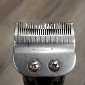 Single Speed Cordless Clippers, Blades, Cover, Charger, 5 Plastic Guards *gc, clean, broken teeth, WORKS (needs charge), older