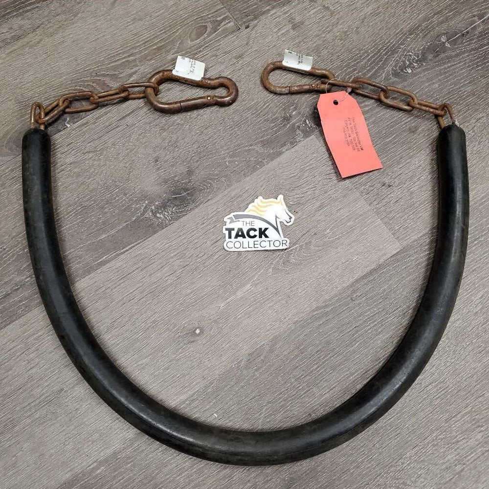 Rubber Stall Guard, 2 xlg Caribiners *gc, v.rusty, dirt, stains, cracked end