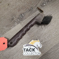 Plastic Hoof Pick, Bristle Brush *fair, dirty, rusty, bent bristles
