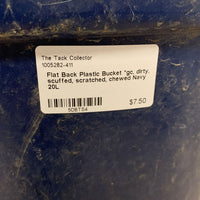 Flat Back Plastic Bucket *gc, dirty, scuffed, scratched, chewed
