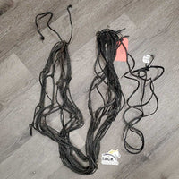 Narrow Nylon String Hay Net, xsm Caribiner *gc/fair, dirty, broken/cut strings
