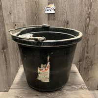 Flat Back Plastic Bucket *gc, dirty, scuffed, scratches
