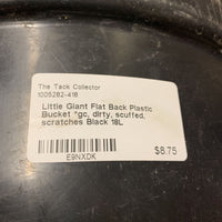 Flat Back Plastic Bucket *gc, dirty, scuffed, scratches
